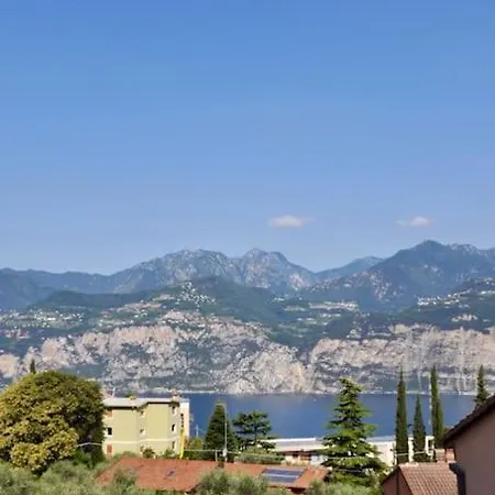Lovely Wiev&pool Holiday home Malcesine